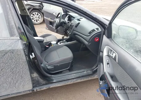 2010 Kia Forte Sx z USA, uszkodzony, nr VIN KNAFW4A3XA5236116